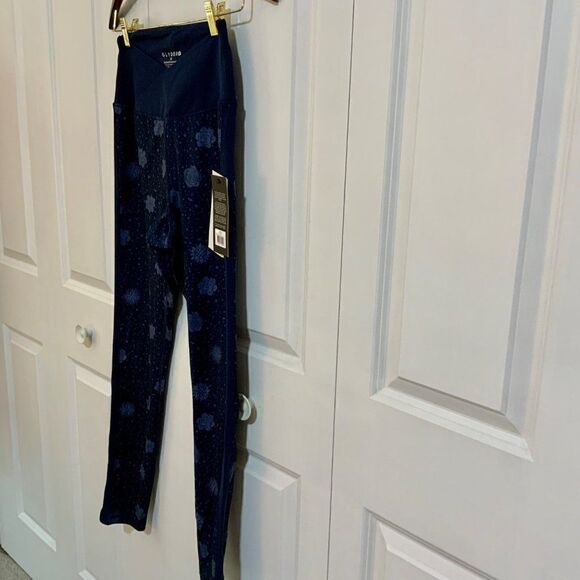 Glyder Crossover Leggings Navy Blue Succulent Print Small New - Picture 7 of 11